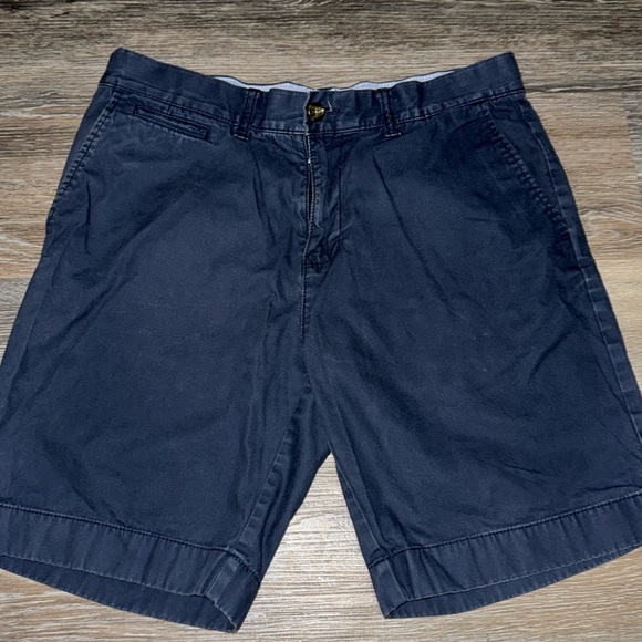 Men’s Tommy Hilfiger Blue Shorts - Size 32 8” Inseam - Picture 1 of 7